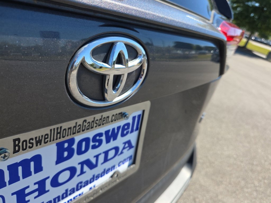 Used 2020 Toyota RAV4 LE FWD image 53