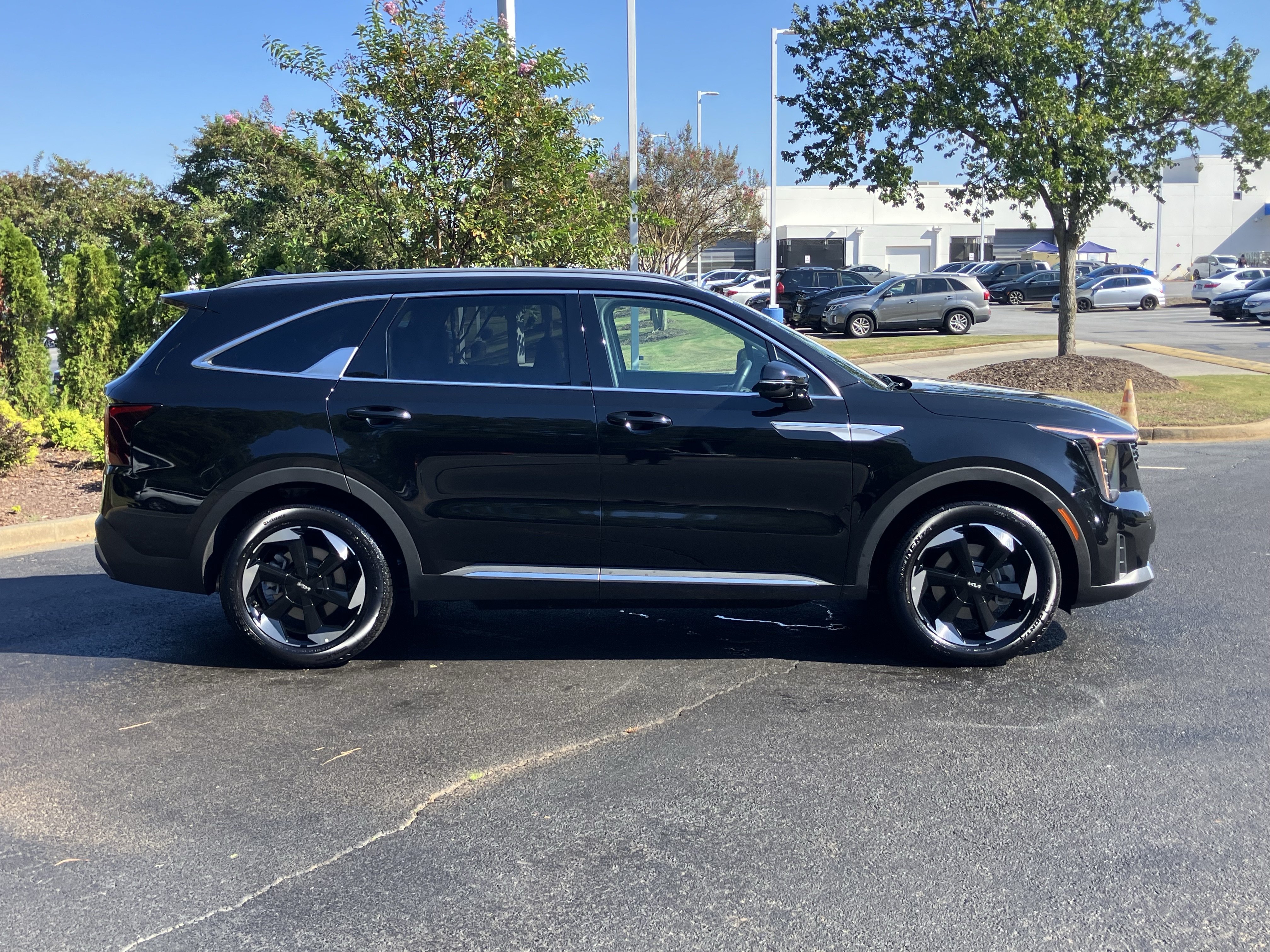 Used 2026 Kia Sorento EX w/ EX Premium Package FWD image 11