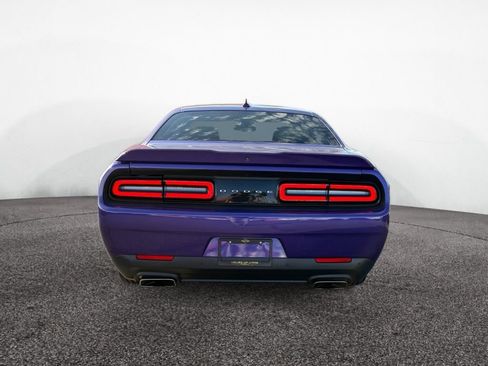 Used 2016 Dodge Challenger R/T w/ Driver Convenience Group image 4