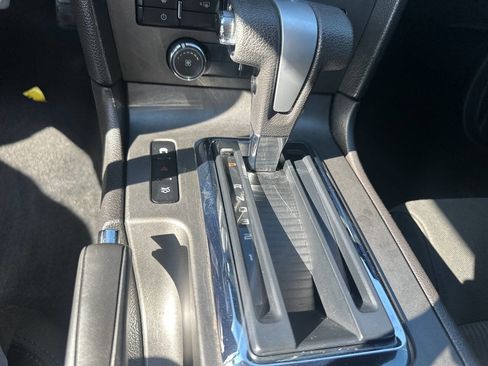 Used 2010 Ford Mustang Premium image 23