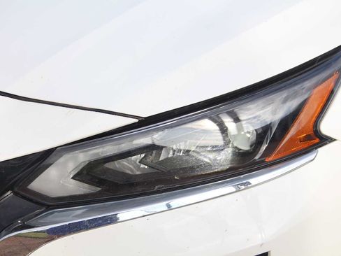 Used 2025 Nissan Altima 2.5 SV FWD image 5