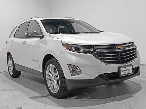 Used 2018 Chevrolet Equinox Premier image 1