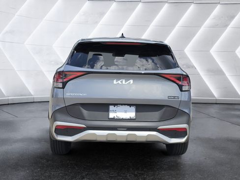 Used 2024 Kia Sportage EX FWD image 4
