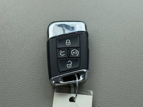 Used 2022 Volkswagen Atlas SE FWD image 20