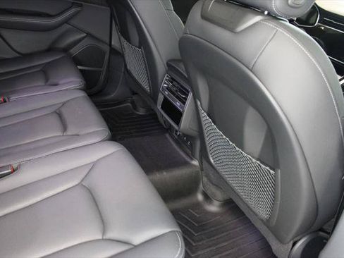 Certified 2025 Audi Q7 2.0T Premium Plus AWD/4WD image 46