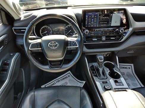 Used 2022 Toyota Highlander Platinum AWD/4WD image 26