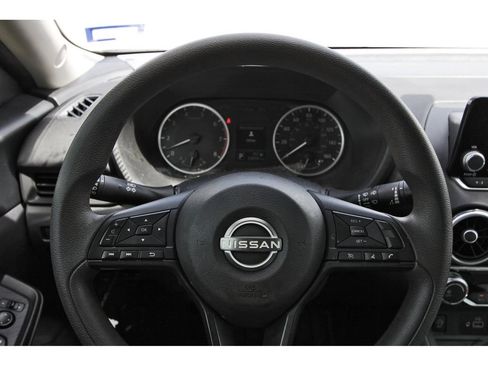 Used 2024 Nissan Sentra S FWD image 9