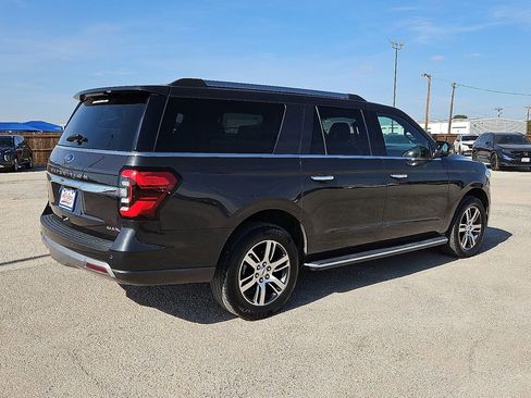 Used 2022 Ford Expedition Max Limited image 8
