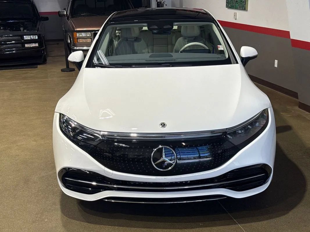 Used 2022 Mercedes-Benz EQS 450+ Sedan image 42