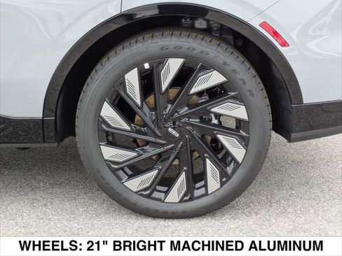 New 2026 Lincoln Nautilus Reserve w/ Jet Appearance Package image 6