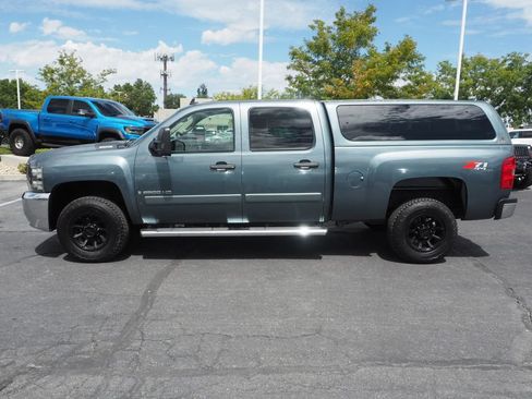 Used 2007 Chevrolet Silverado 2500 LT w/ Suspension Package, Off-Road AWD/4WD image 4