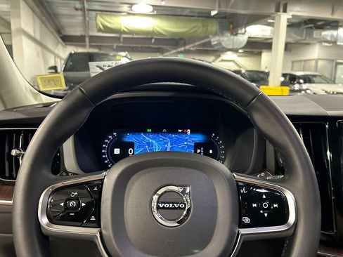 Certified 2024 Volvo XC60 B5 Plus w/ Protection Package Premier AWD/4WD image 12