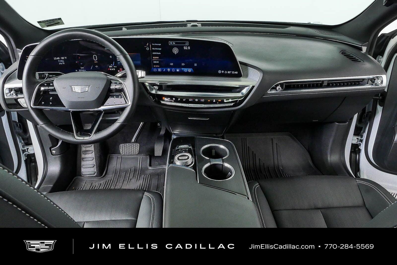 Used 2024 Cadillac Lyriq Luxury AWD/4WD image 18