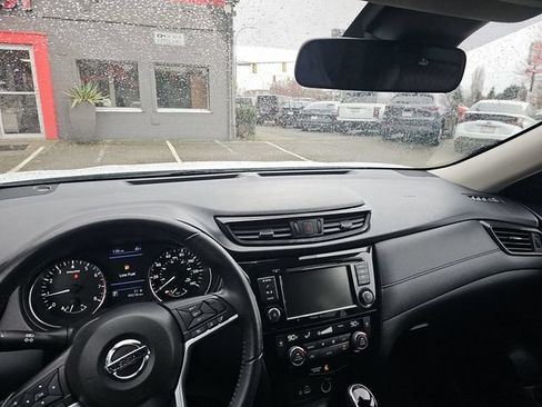 Used 2019 Nissan Rogue SV FWD image 29