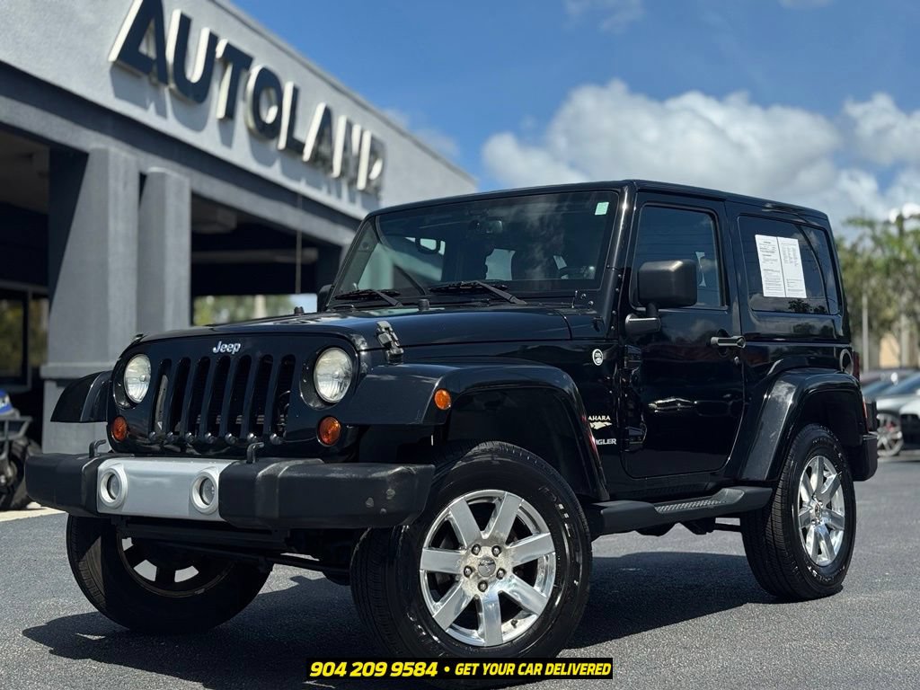 Used 2013 Jeep Wrangler Sahara w/ Connectivity Group AWD/4WD image 1