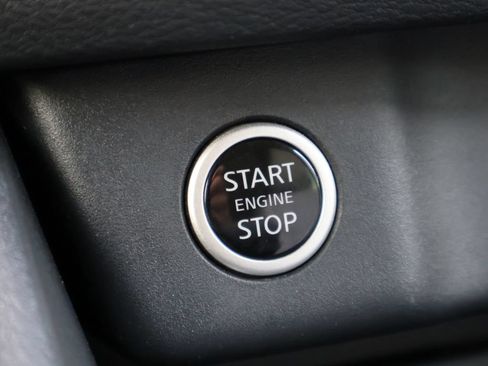 Used 2023 Nissan Rogue SV FWD image 34