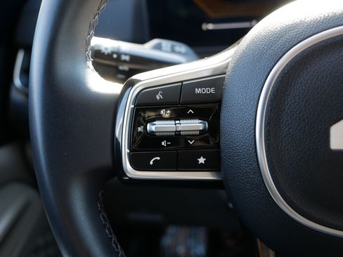 Certified 2025 Kia Carnival LXS image 31