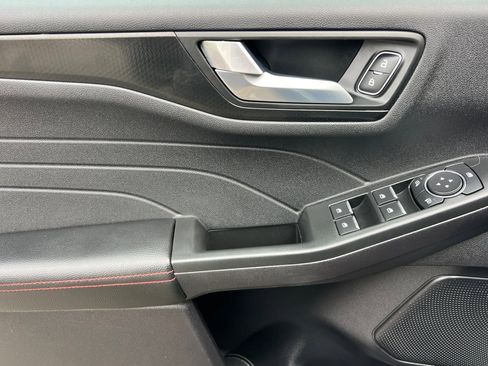 Used 2022 Ford Escape SEL w/ SEL Stealth AWD Package image 11