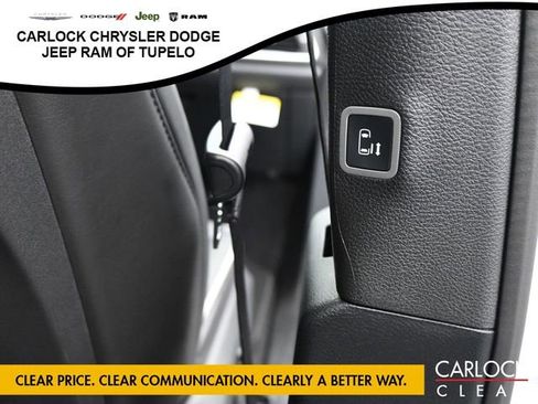 New 2026 Chrysler Pacifica Limited image 36