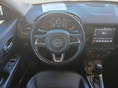 Used 2020 Jeep Compass Limited AWD/4WD image 4