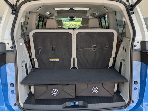 Used 2025 Volkswagen ID. Buzz 1st Edition AWD/4WD image 20