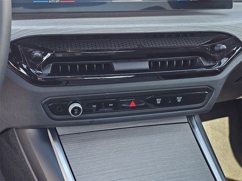 Used 2025 BMW 330i Sedan image 20