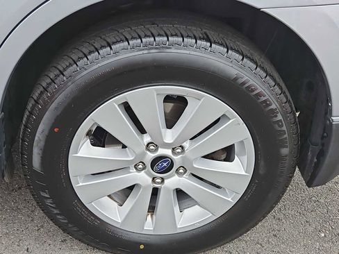 Used 2018 Subaru Outback 2.5i Premium image 14