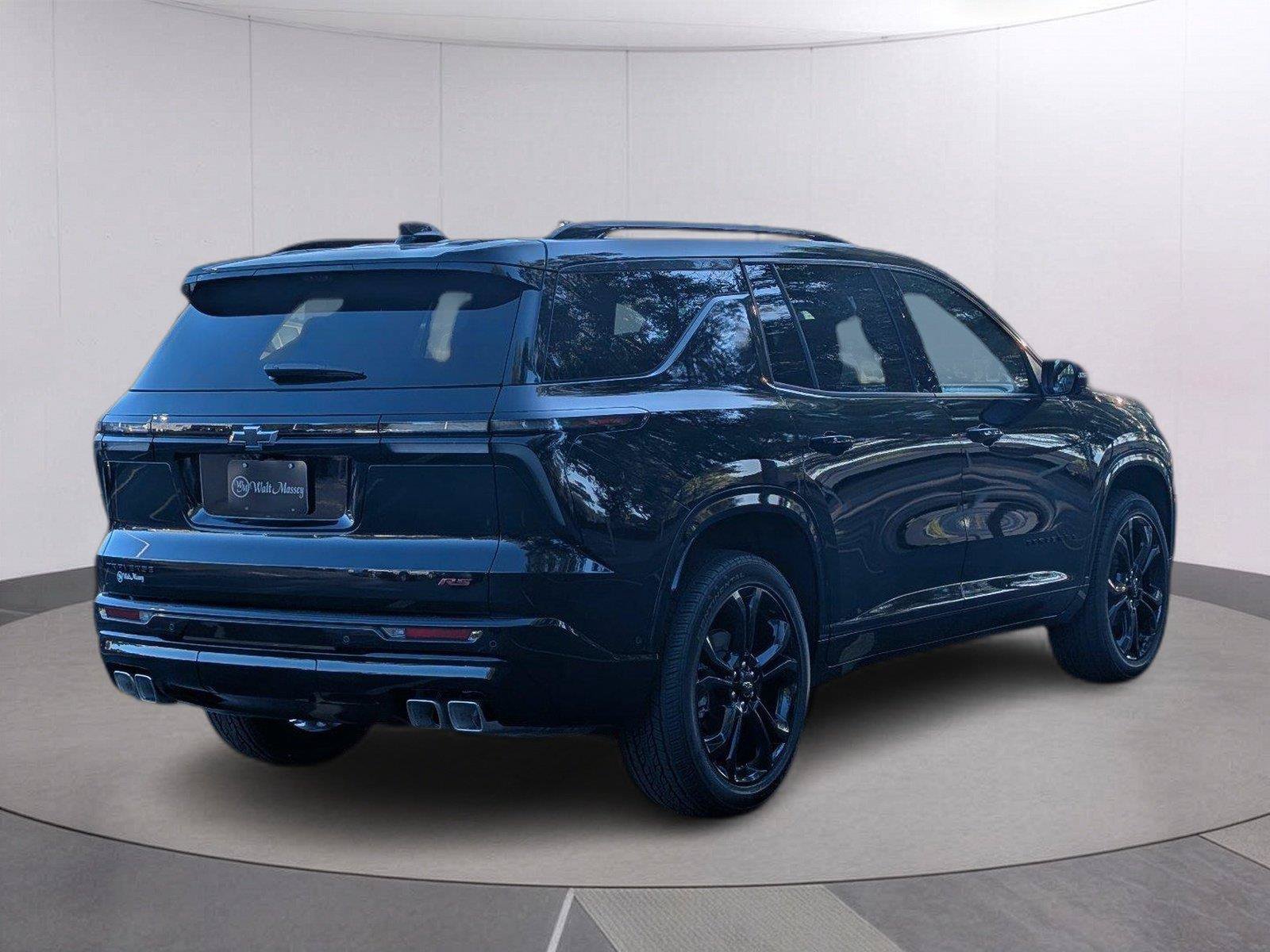 New 2027 Chevrolet Traverse RS FWD image 7