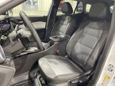 New 2026 Chevrolet Trax LT w/ Driver Confidence Package FWD image 10