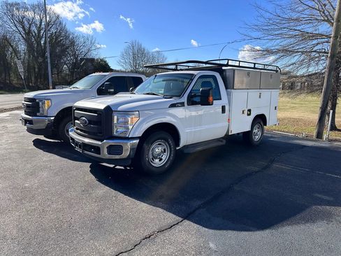 Used 2014 Ford F350 XL image 2