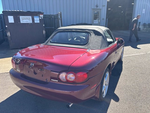 Used 2003 MAZDA MX-5 Miata RWD image 7
