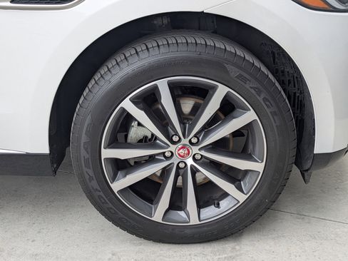 Used 2023 Jaguar F-PACE S image 32