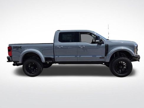 New 2026 Ford F250 Lariat w/ Black Appearance Package AWD/4WD image 11