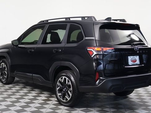 Used 2025 Subaru Forester Premium w/ Convenience Package #1 image 6