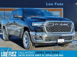 New 2026 RAM 1500 4x4 Crew Cab video 1