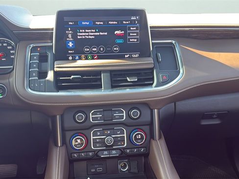 Used 2021 Chevrolet Suburban High Country image 15