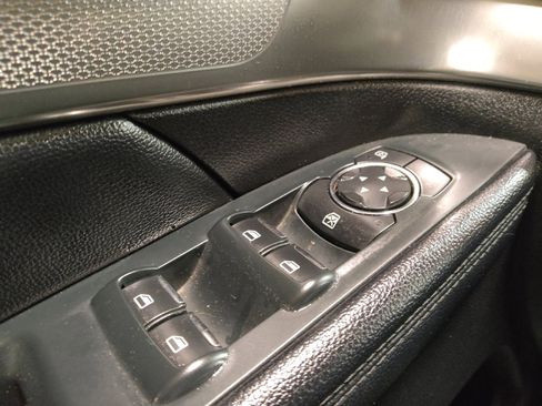 Used 2019 Ford Explorer XLT w/ Equipment Group 201A FWD image 27