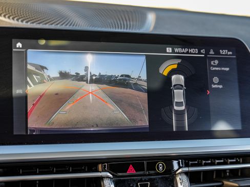 Used 2022 BMW 330i Sedan w/ Driving Assistance Package image 21