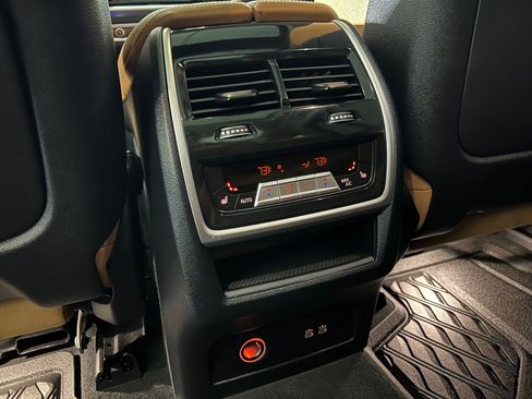 Certified 2023 BMW X7 xDrive40i w/ Executive Package image 35