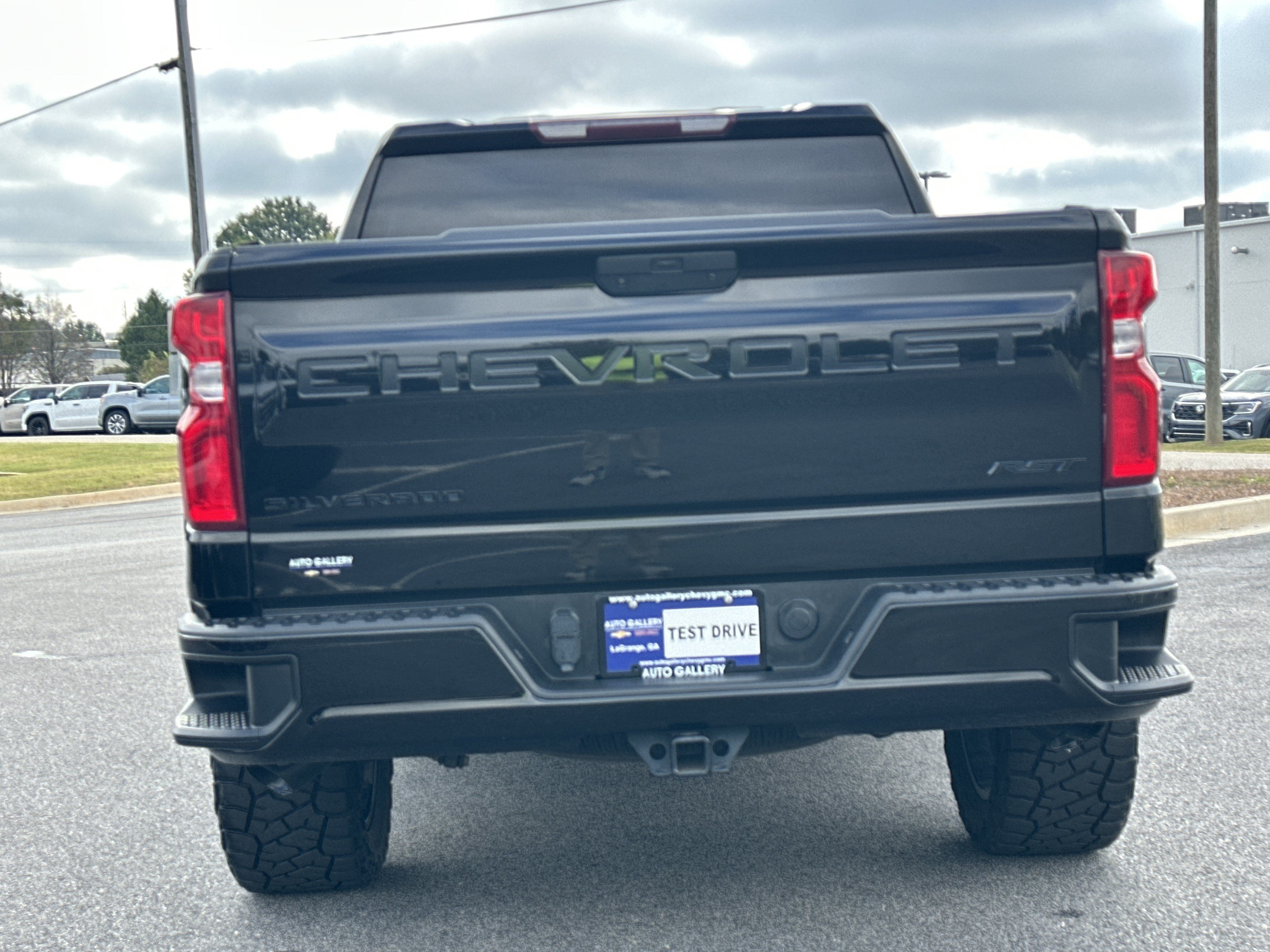Used 2021 Chevrolet Silverado 1500 RST w/ Bed Protection Package AWD/4WD image 7