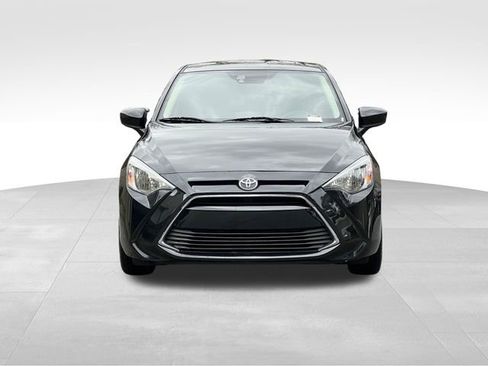 Used 2017 Toyota Yaris iA image 8