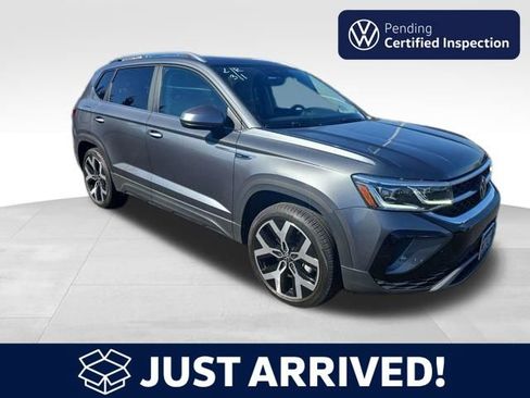 Used 2023 Volkswagen Taos SEL image 1