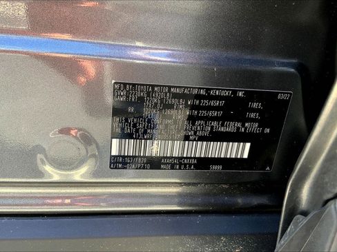 Used 2022 Toyota RAV4 LE image 30