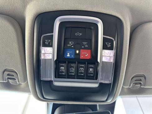 Used 2024 RAM 1500 Limited AWD/4WD image 38