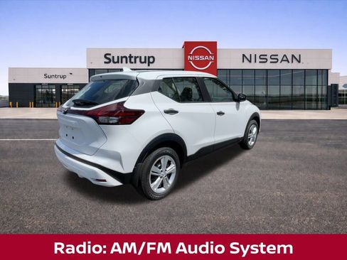 New 2025 Nissan Kicks Play S image 10