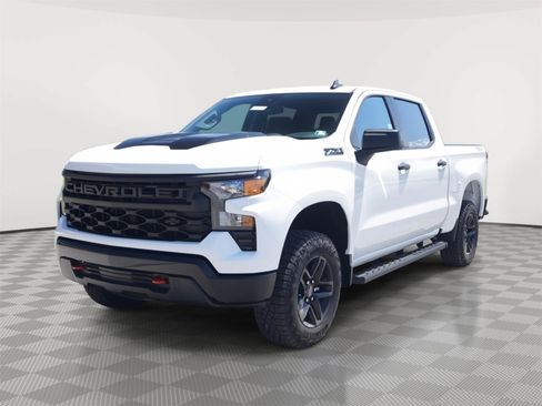 New 2026 Chevrolet Silverado 1500 Custom Trail Boss w/ LPO, Dark Essentials Package AWD/4WD image 8