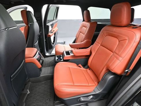 Used 2025 Lincoln Aviator Reserve w/ Equipment Group 201A AWD/4WD image 44