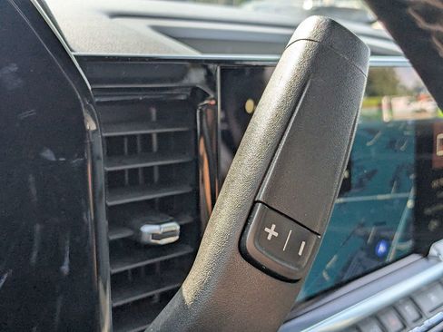 Used 2025 GMC Sierra 1500 SLT AWD/4WD image 28