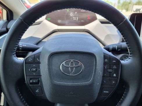 Used 2025 Toyota Prius LE AWD/4WD image 15