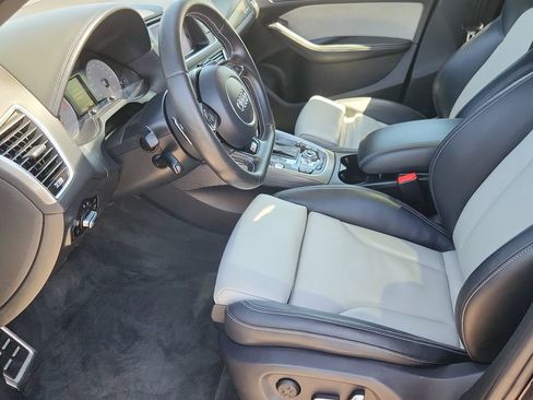 Used 2016 Audi SQ5 Premium Plus w/ Technology Package AWD/4WD image 7